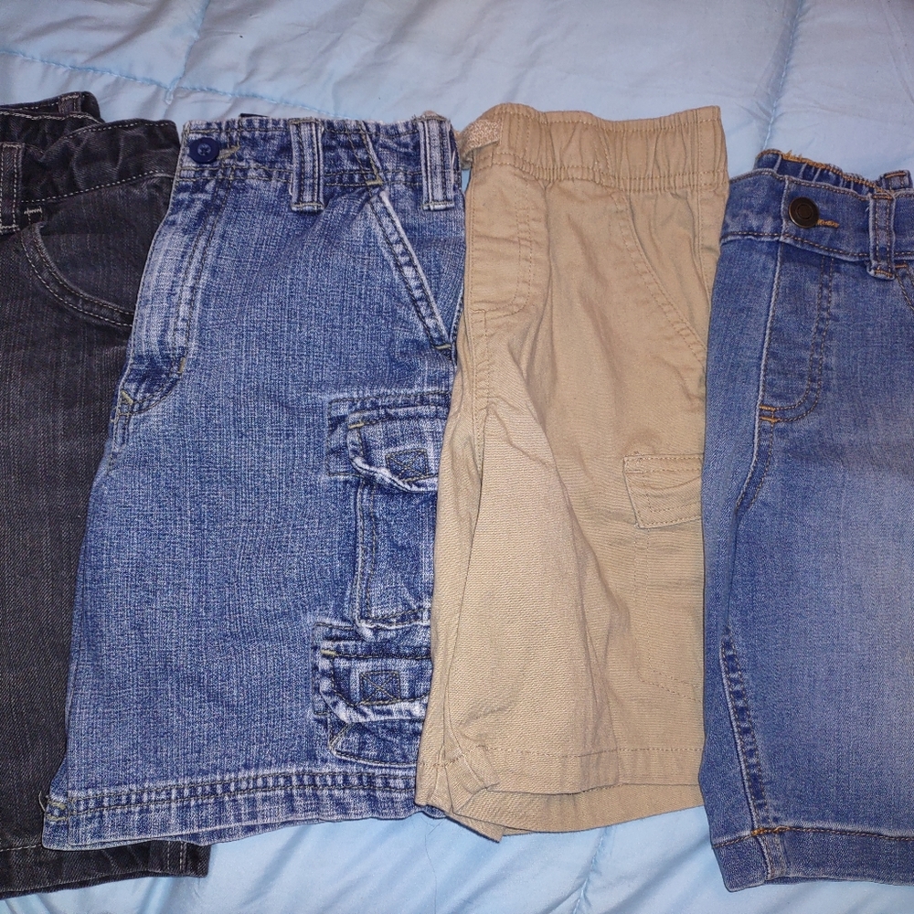 4 pairs of boy's sz 6 shorts